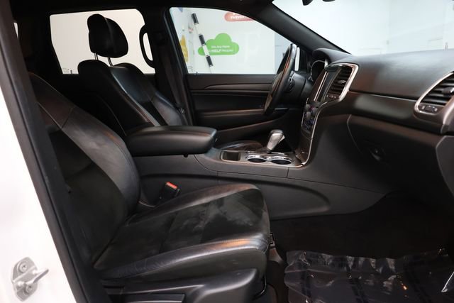 Used 2017 Jeep Grand Cherokee Altitude image 56
