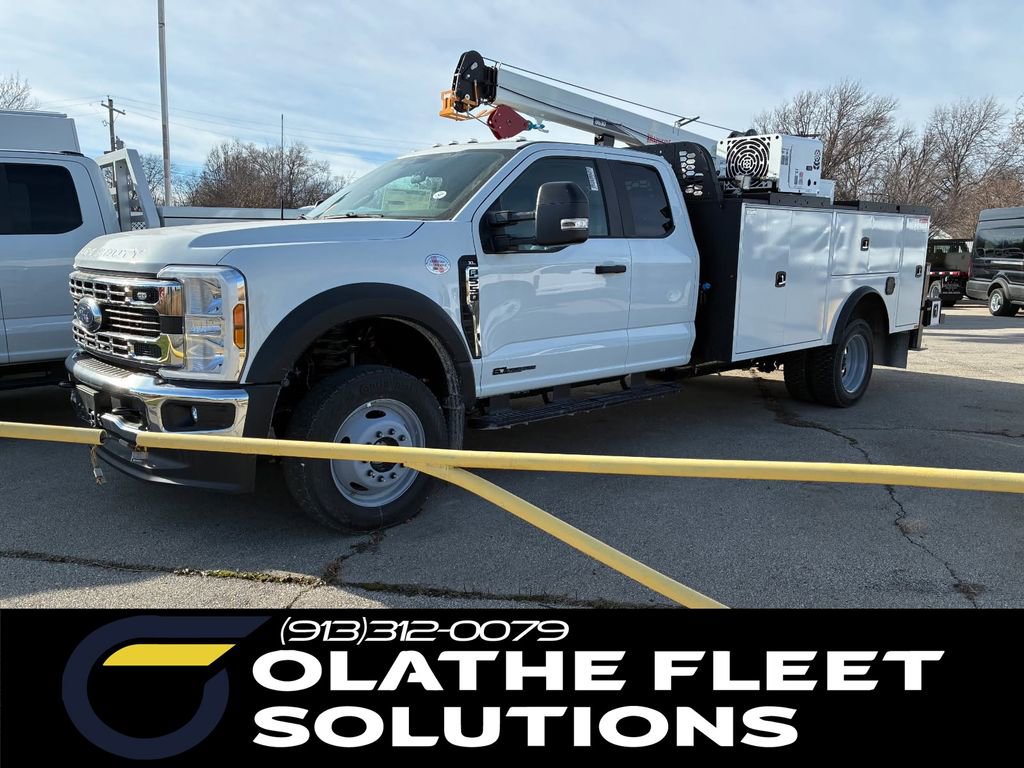 New 2025 Ford F550 4x4 Supercab Super Duty image 2