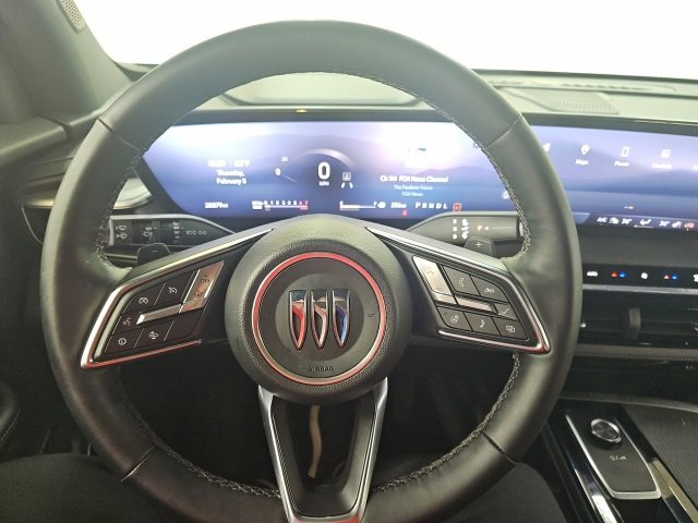 Used 2025 Buick Enclave Preferred image 9