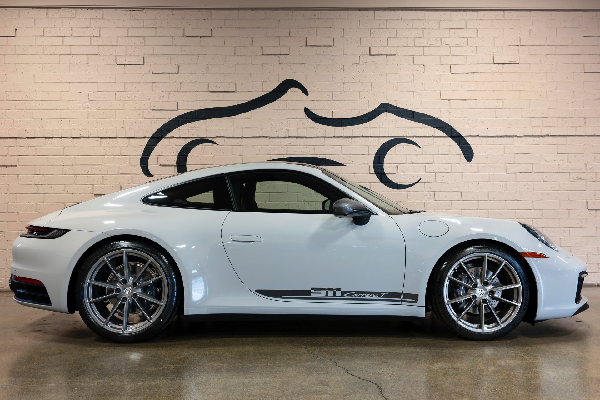 Used 2024 Porsche 911 Carrera T image 4