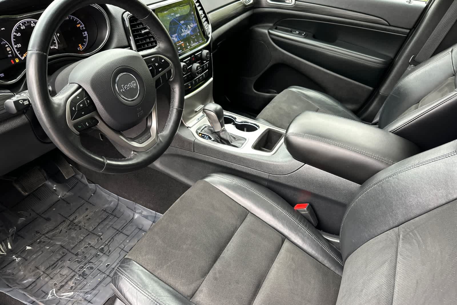Used 2019 Jeep Grand Cherokee Altitude AWD/4WD image 11