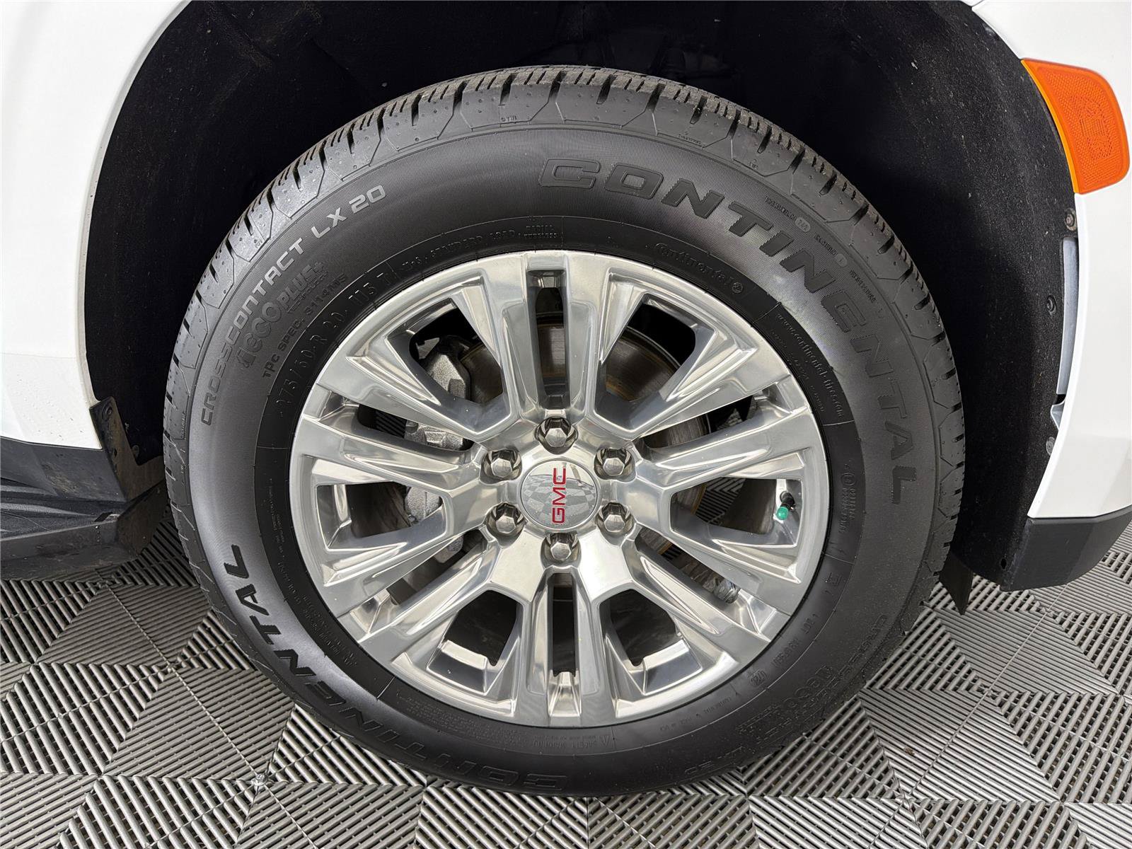 Certified 2024 GMC Yukon XL Denali RWD image 10