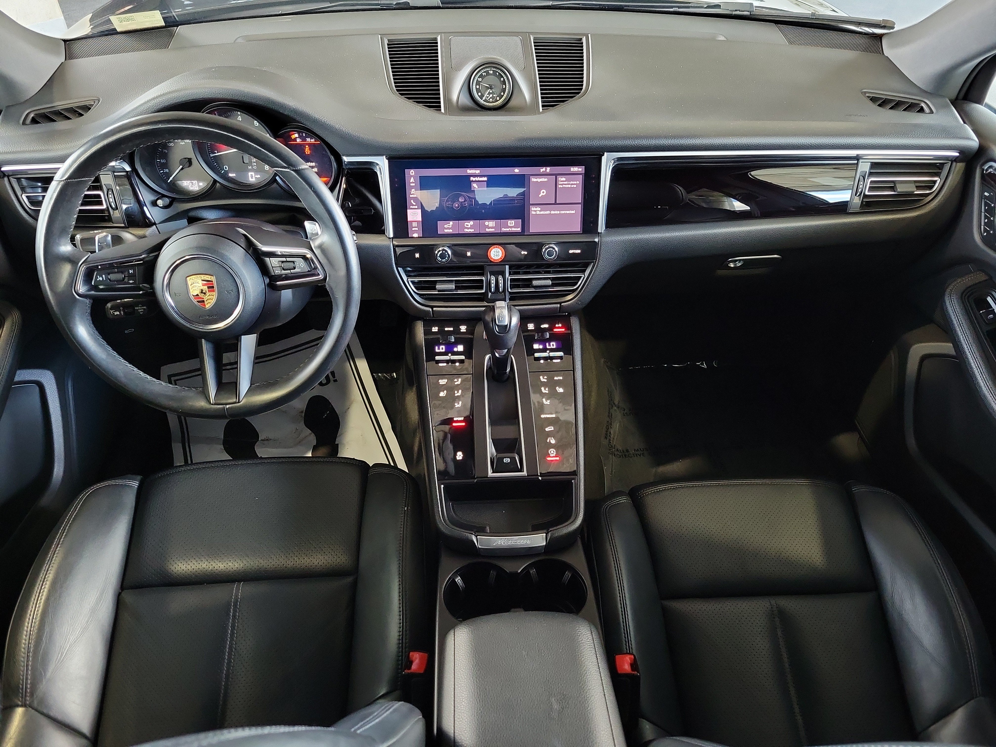 Used 2023 Porsche Macan Turbo AWD/4WD image 12