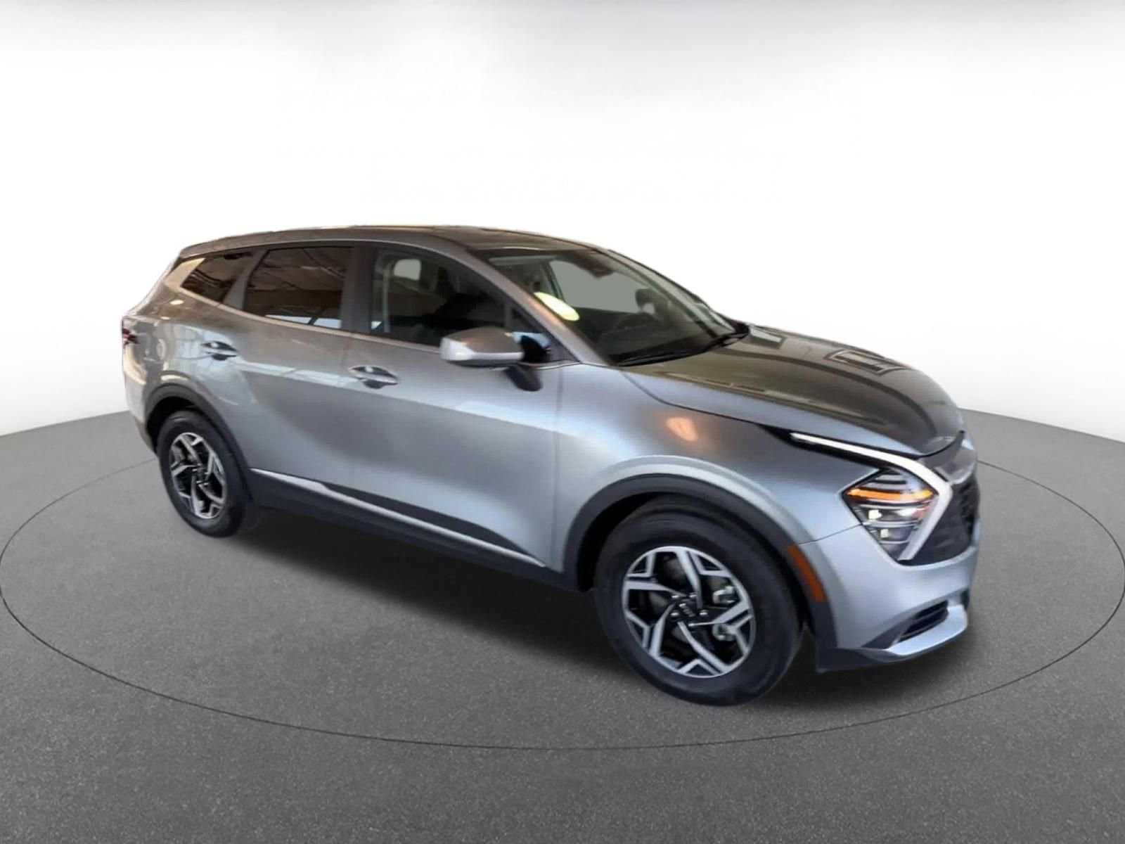 Used 2025 Kia Sportage LX video 2