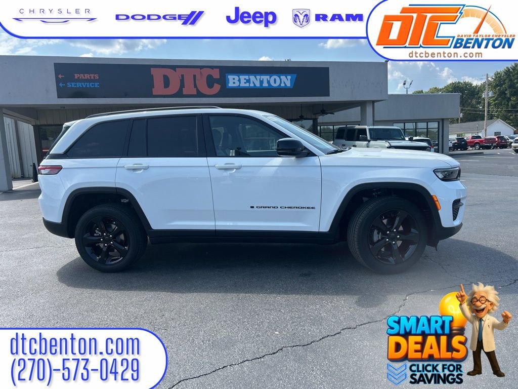 New 2025 Jeep Grand Cherokee Laredo image 3