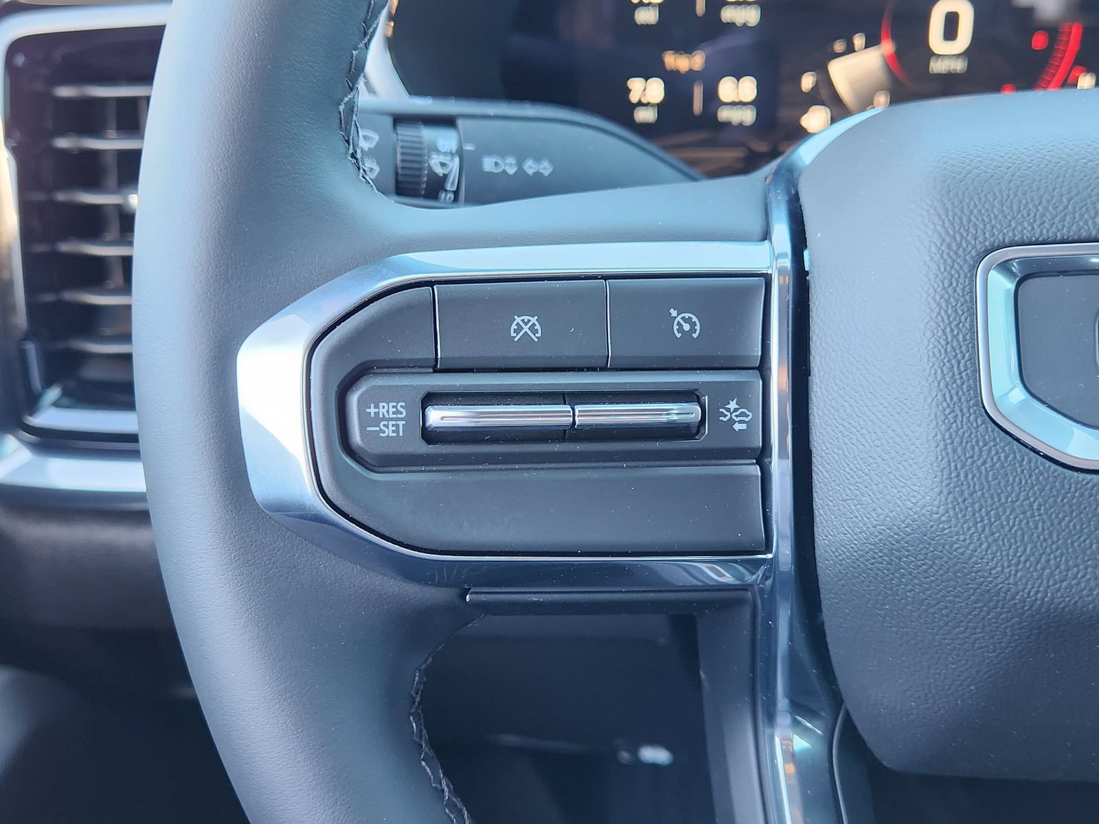 New 2026 GMC Canyon Elevation w/ Convenience Package RWD image 31