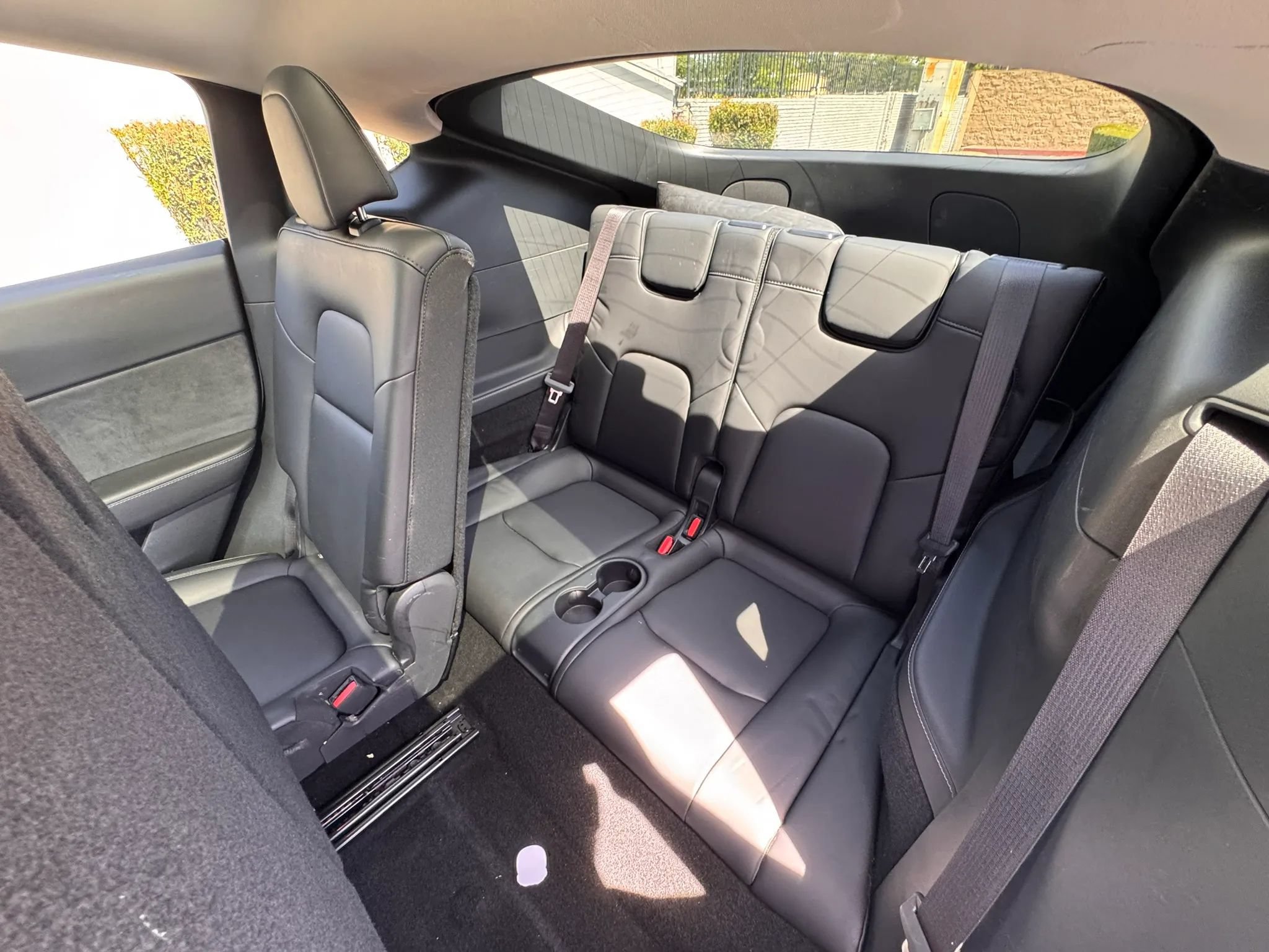 Used 2024 Tesla Model Y Long Range AWD/4WD image 19