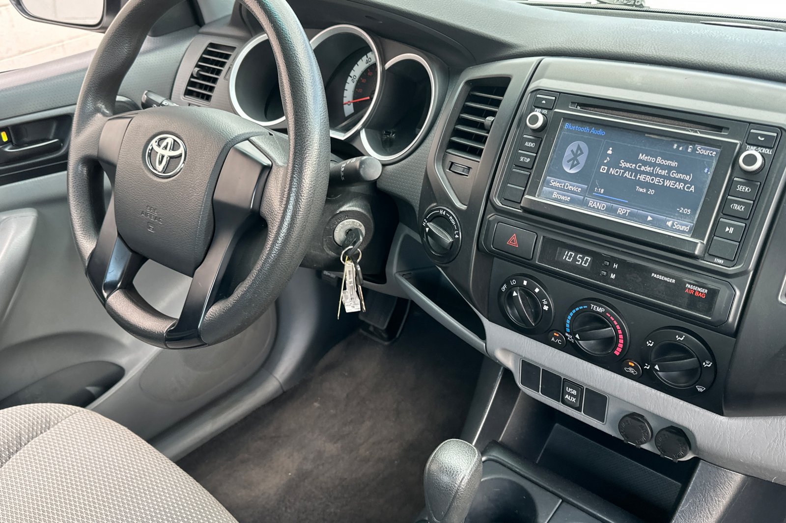 Used 2014 Toyota Tacoma 4x4 Regular Cab image 14