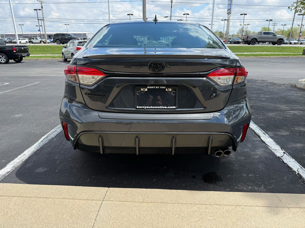 Used 2023 Toyota Corolla SE image 4