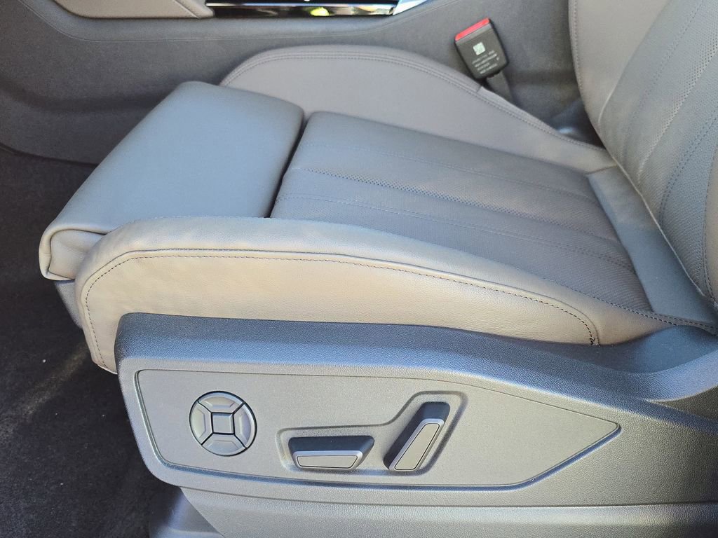 New 2025 Audi Q5 Prestige image 17