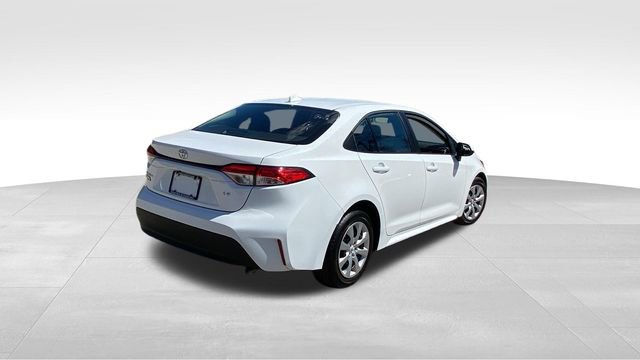 Used 2025 Toyota Corolla LE FWD image 9