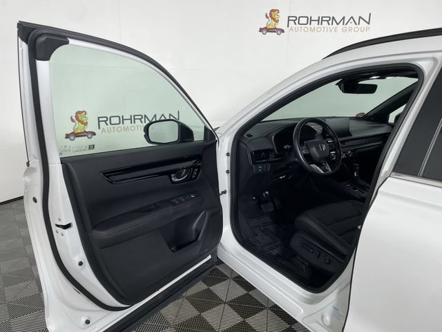 Used 2025 Honda CR-V Sport Touring image 17