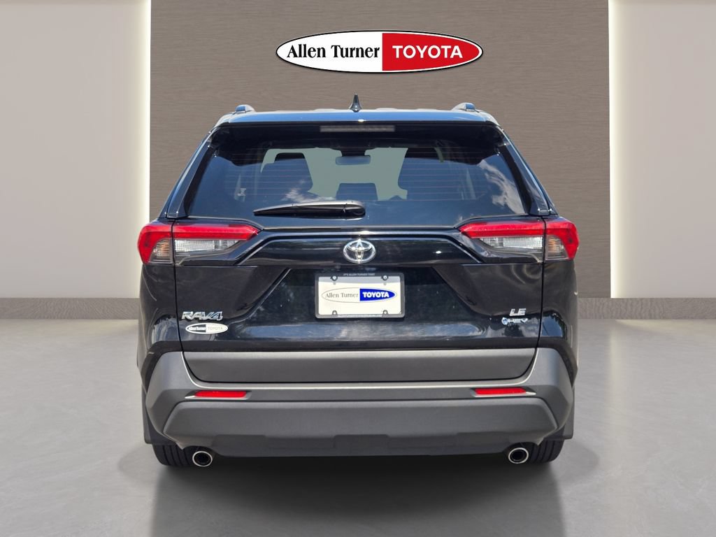 Used 2025 Toyota RAV4 LE AWD/4WD image 6