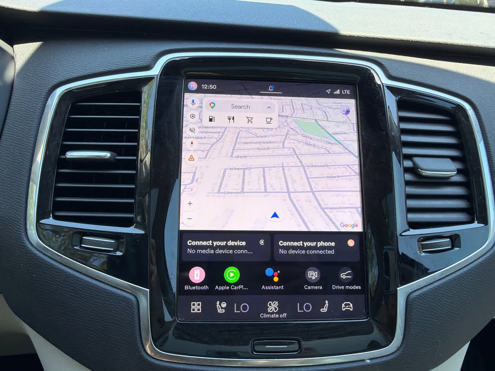 Used 2023 Volvo XC90 B6 Plus image 29