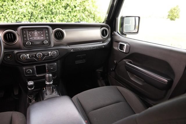 Used 2019 Jeep Wrangler Unlimited Sport AWD/4WD image 25