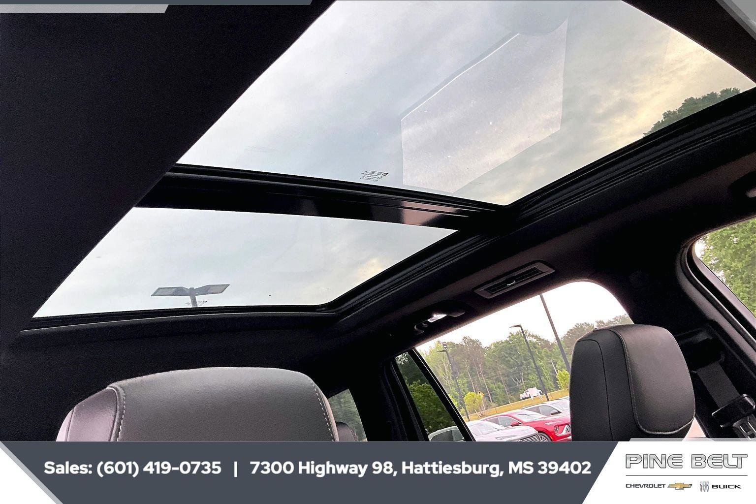 Used 2024 Cadillac XT6 Luxury FWD image 16