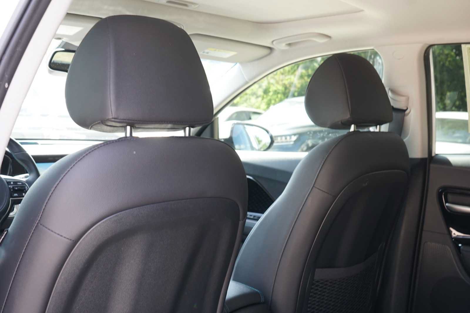 Certified 2022 Kia Niro EX Premium FWD image 19