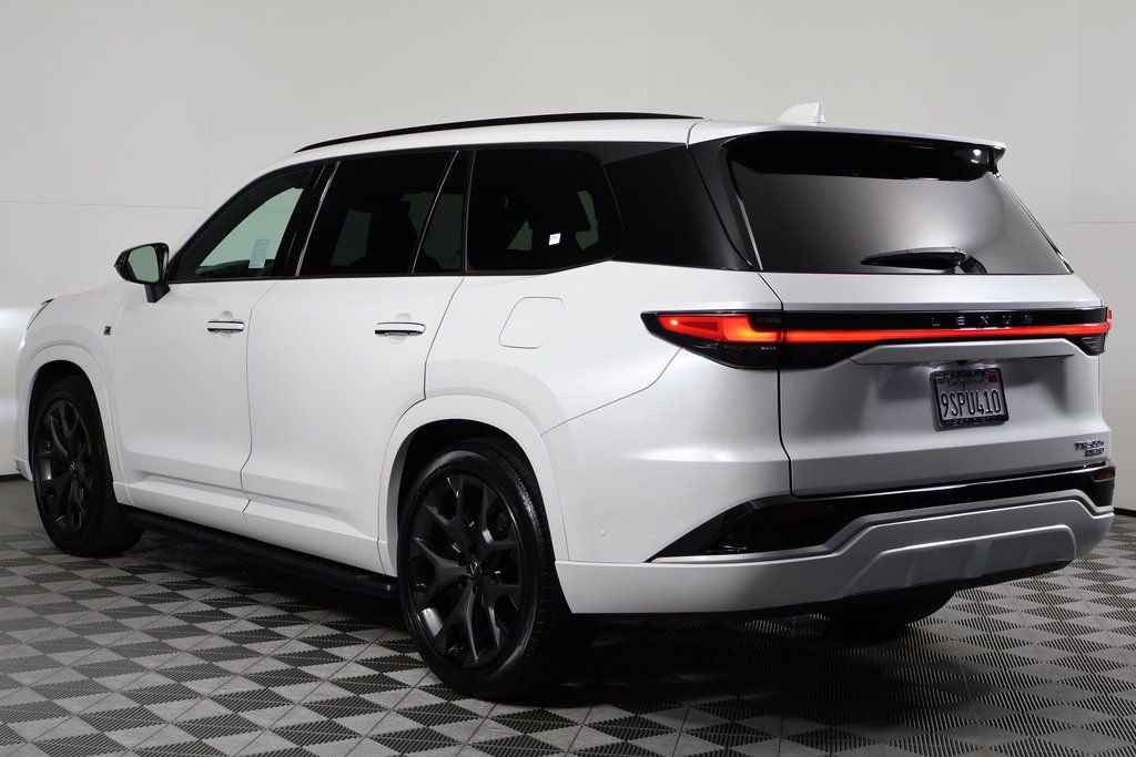 Used 2025 Lexus TX 500h AWD w/ Technology Package image 6