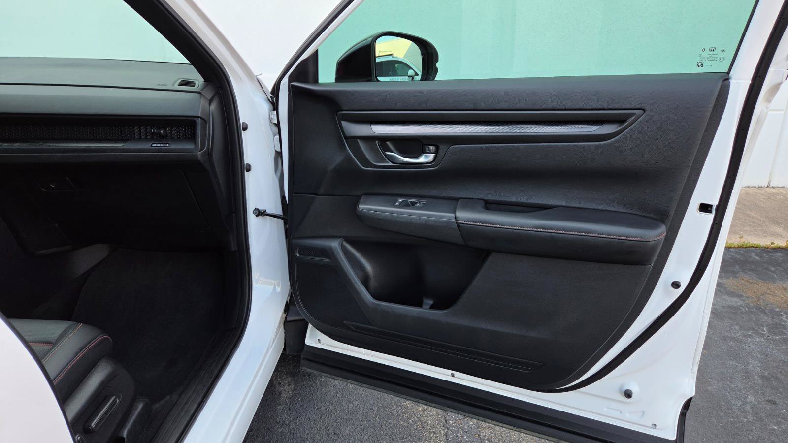 Used 2025 Honda CR-V Sport-L image 48