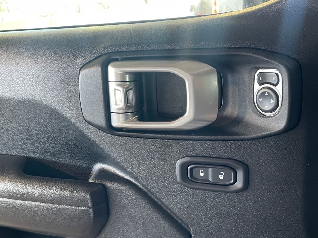 Used 2018 Jeep Wrangler Unlimited Sport S image 10