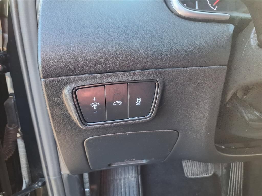 Used 2023 Hyundai Santa Cruz SEL w/ Cargo Package image 13