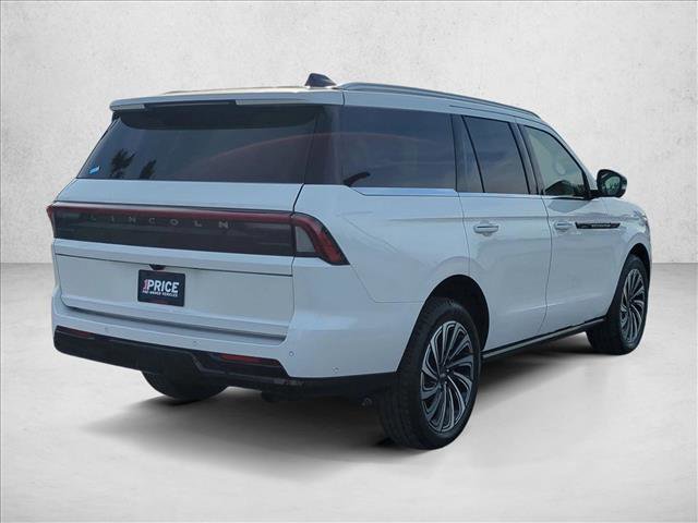 Used 2025 Lincoln Navigator Black Label image 5