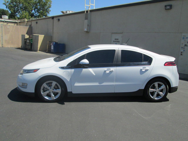 Used 2015 Chevrolet Volt Premium w/ Premium Trim Package image 2