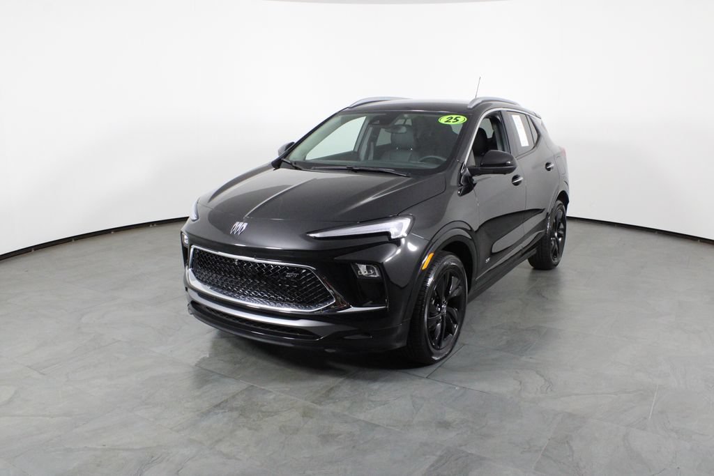Used 2025 Buick Encore GX Sport Touring w/ Advanced Technology Package FWD image 2