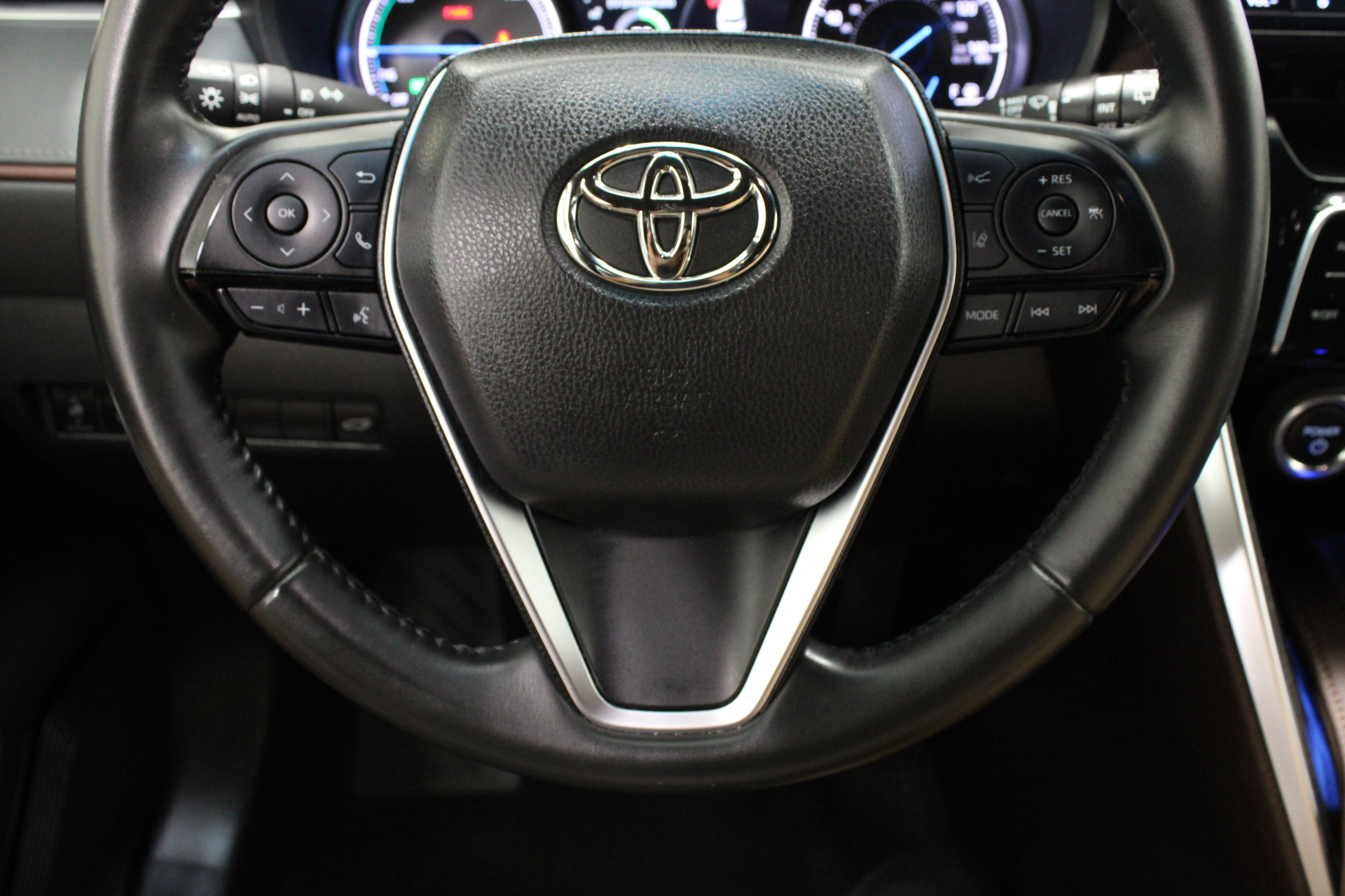 Certified 2024 Toyota Venza XLE AWD/4WD image 24