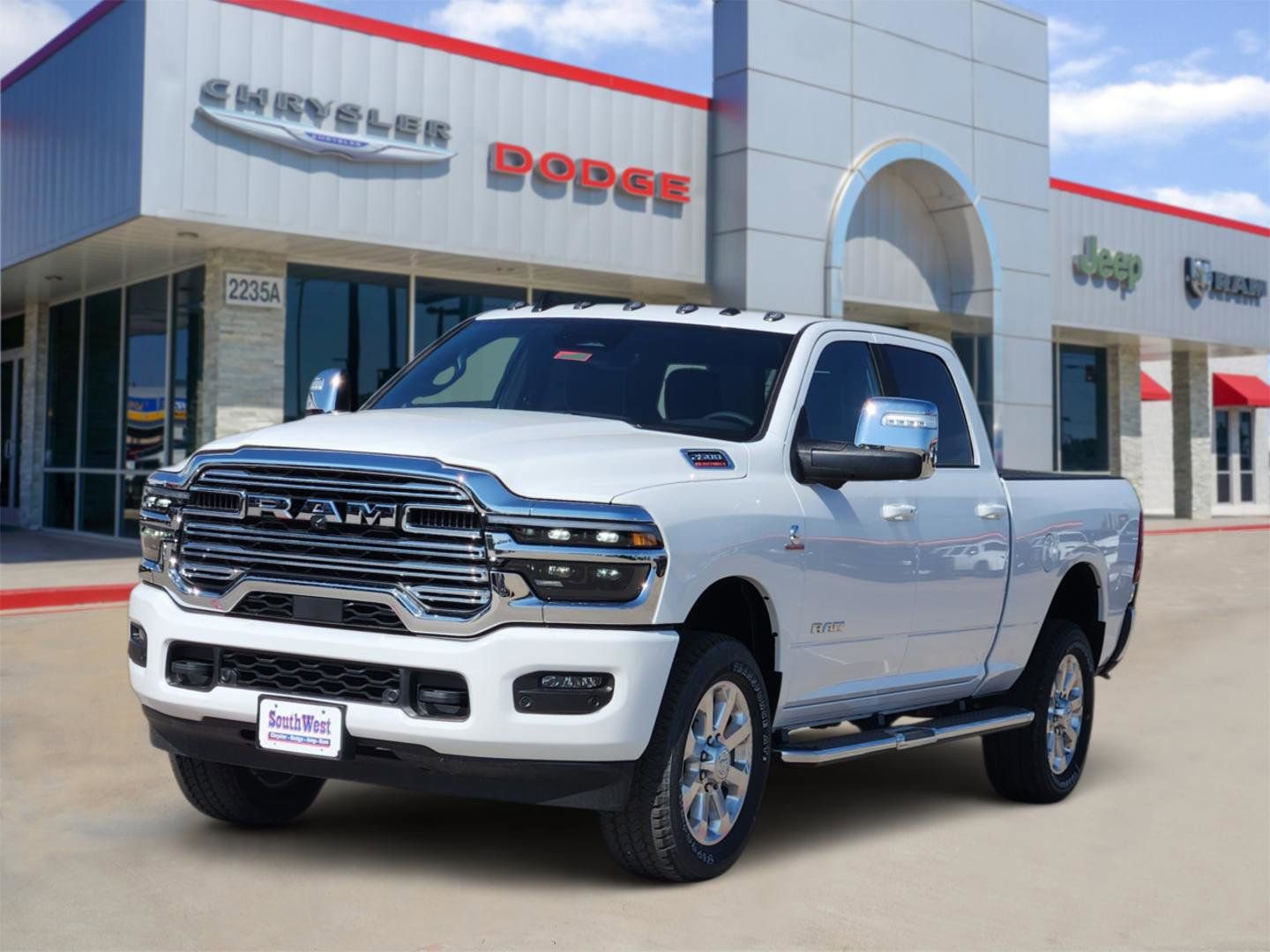 New 2026 RAM 2500 Laramie AWD/4WD image 2