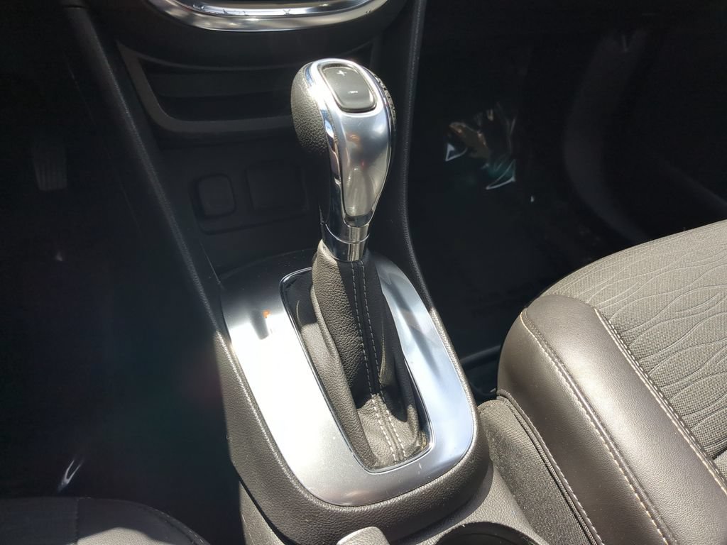 Used 2015 Buick Encore Convenience FWD image 24