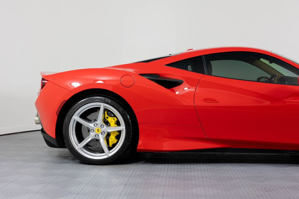 Certified 2021 Ferrari F8 Tributo RWD image 14