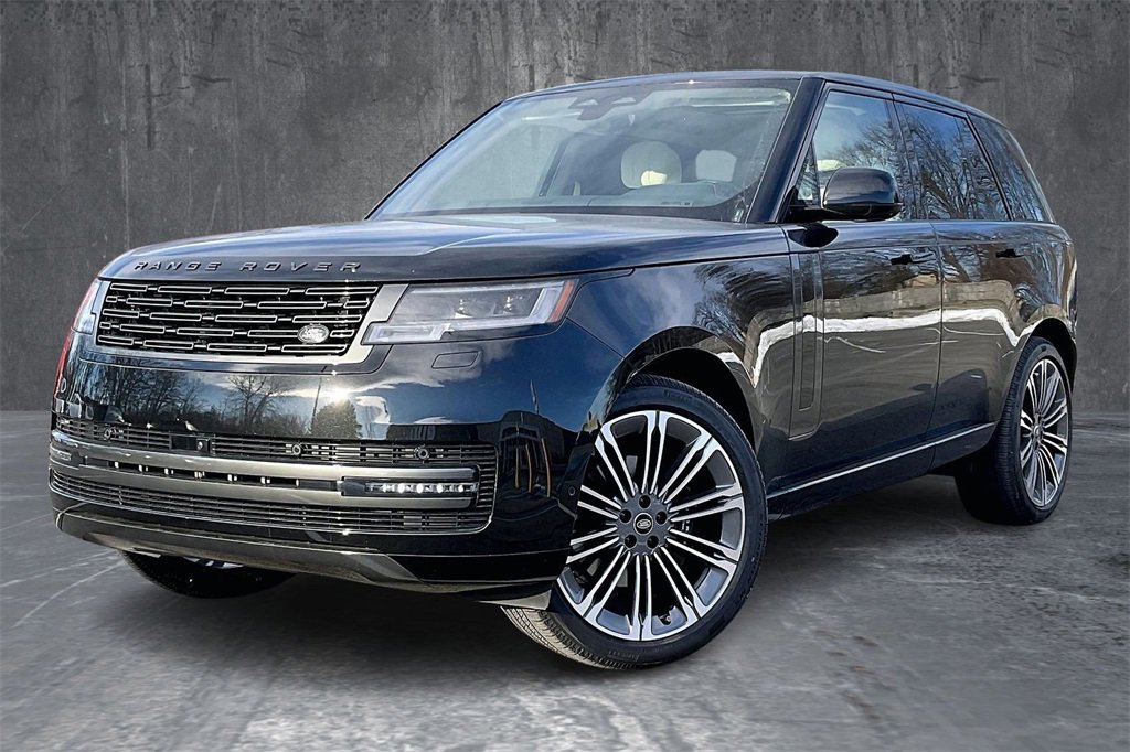 New 2025 Land Rover Range Rover SE