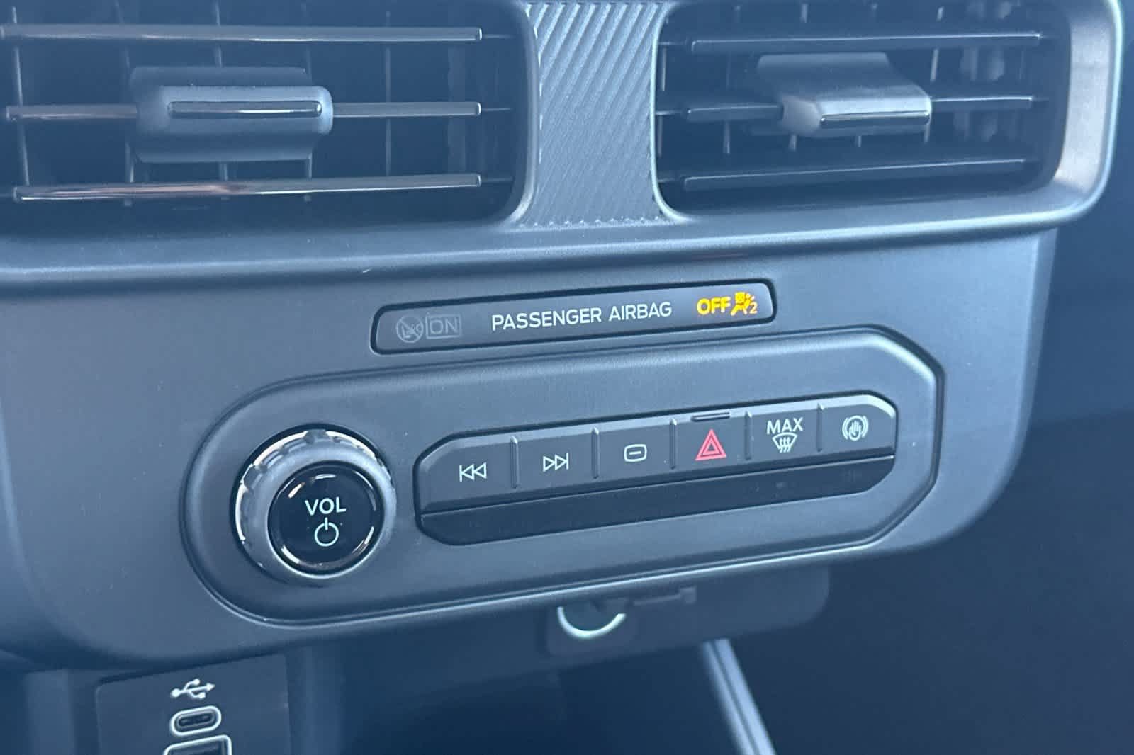 New 2026 Ford Maverick XL AWD/4WD image 17