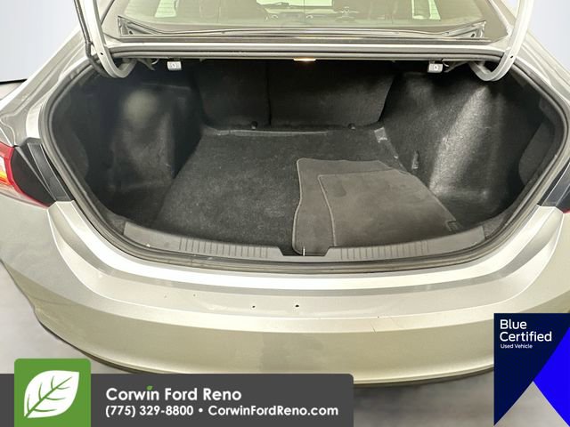 Used 2020 Chevrolet Malibu LT image 27