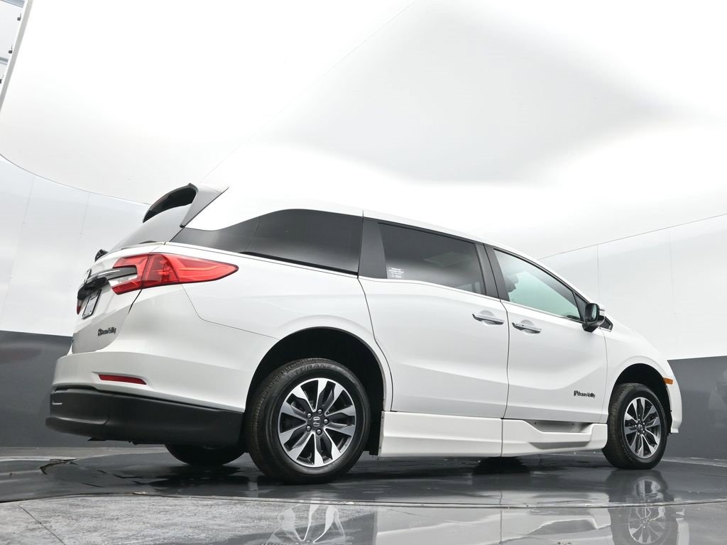 Used 2024 Honda Odyssey EX-L image 23