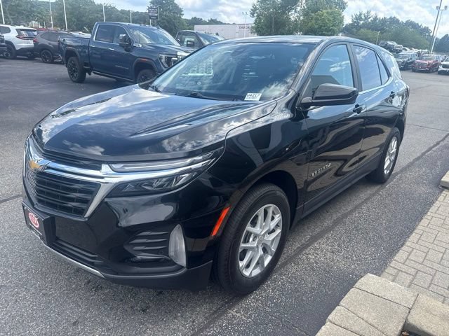 Used 2024 Chevrolet Equinox LT AWD/4WD image 3