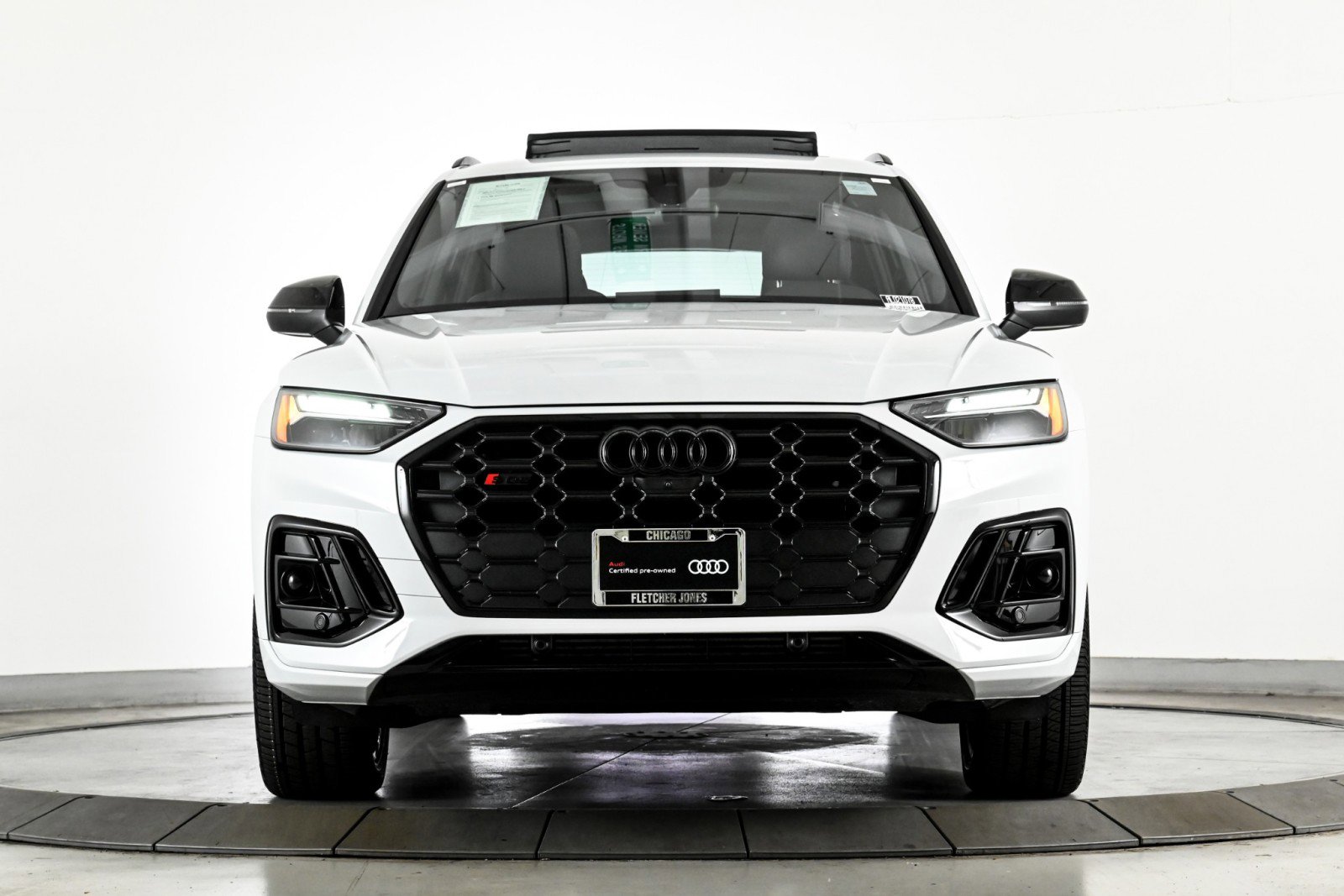 Used 2025 Audi SQ5 Premium Plus w/ Premium Plus Package image 2