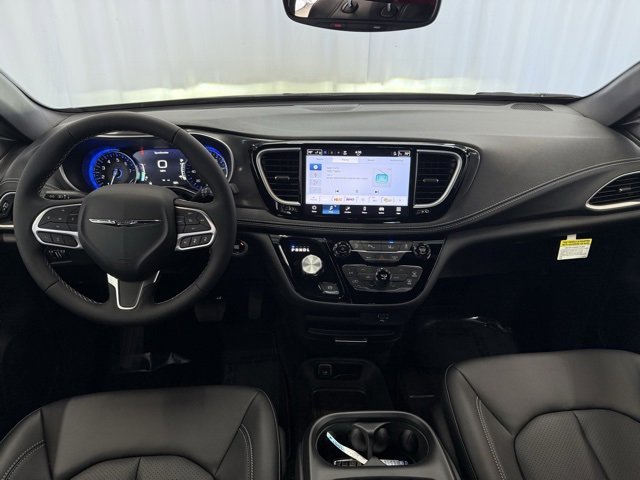 New 2026 Chrysler Pacifica Select image 8