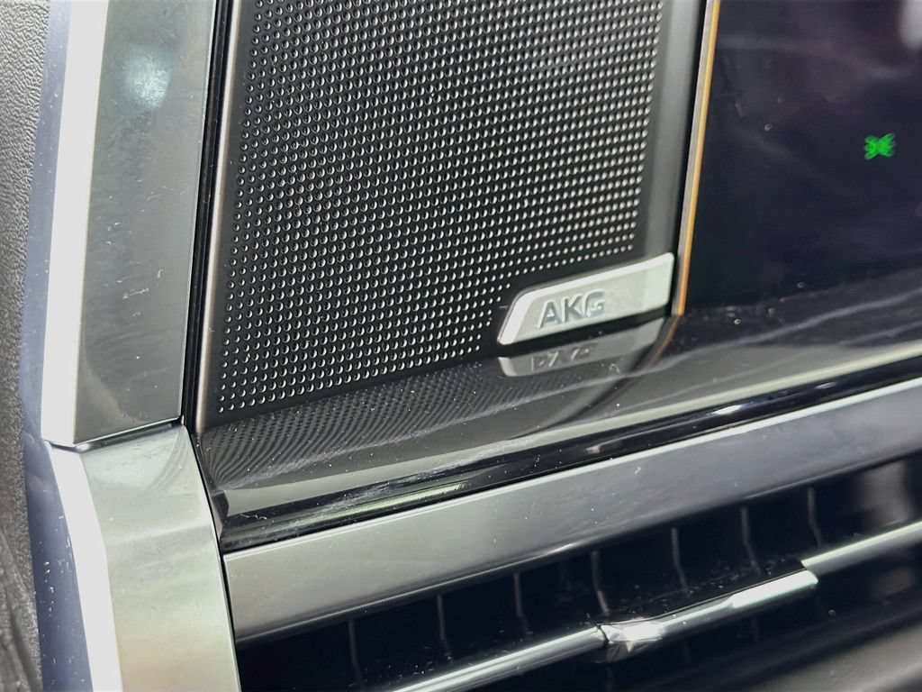 Used 2026 Cadillac Escalade ESV Sport w/ LPO, ONYX Package AWD/4WD image 19