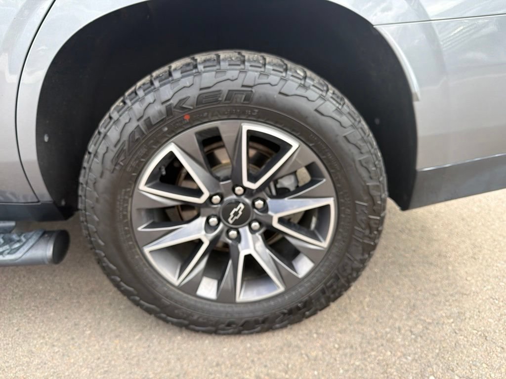 Used 2021 Chevrolet Tahoe Z71 w/ Z71 Off-Road Package AWD/4WD image 30