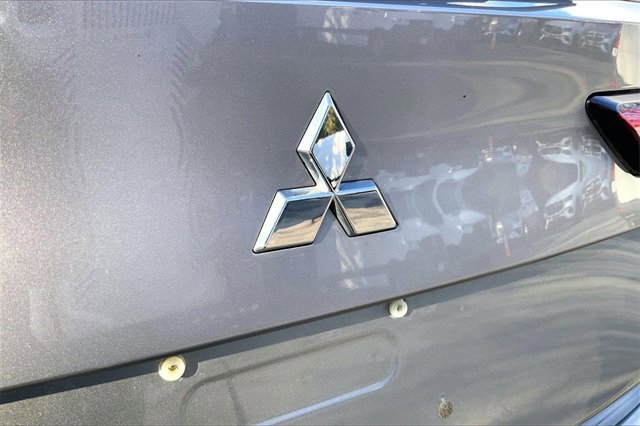 Used 2023 Mitsubishi Outlander SEL image 28