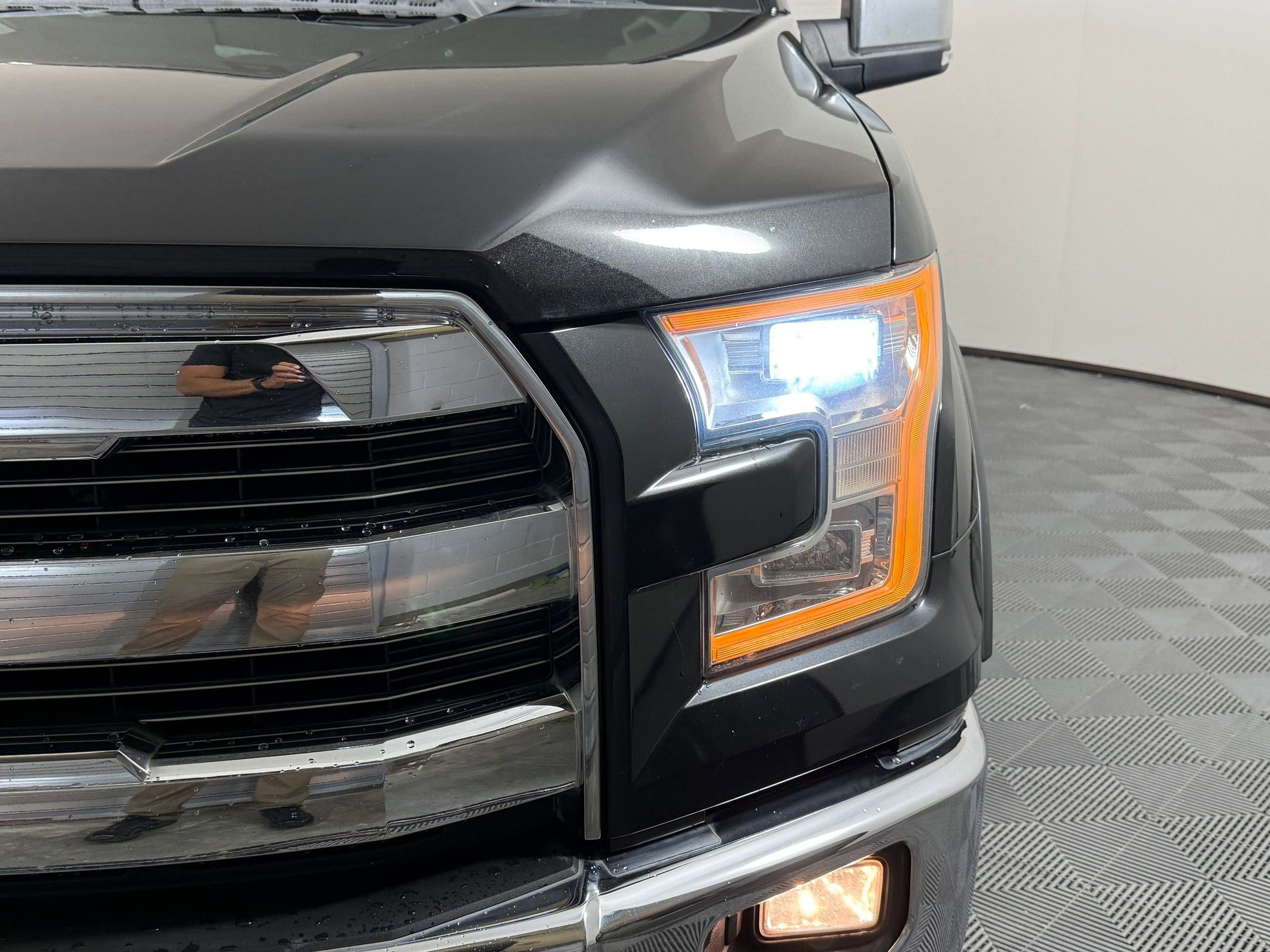 Used 2015 Ford F150 Lariat w/ Equipment Group 502A Luxury image 12