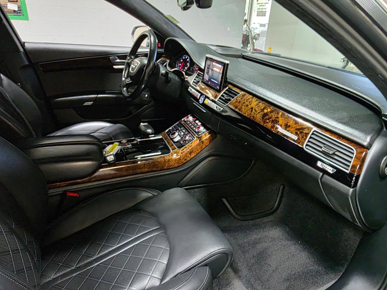 Used 2018 Audi A8 L 4.0T w/ Executive Package image 28
