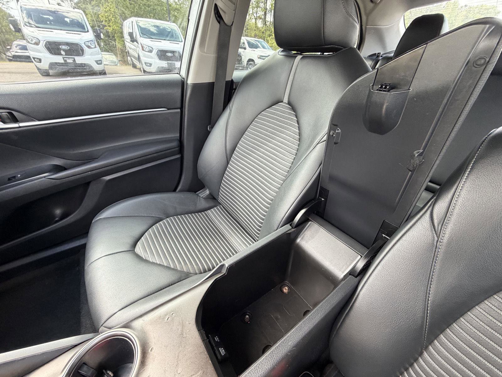 Used 2023 Toyota Camry SE w/ Convenience Package FWD image 14