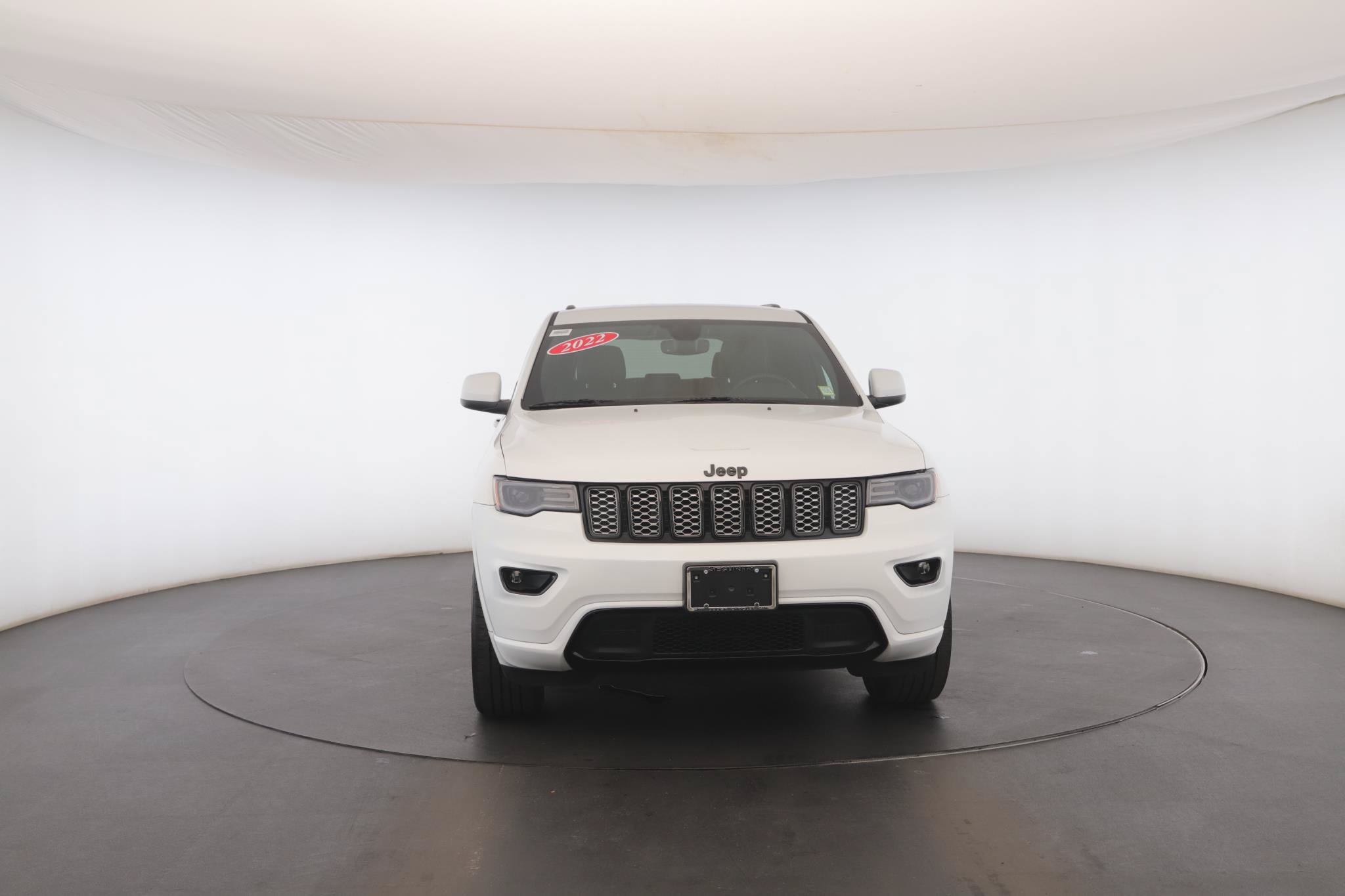 Certified 2022 Jeep Grand Cherokee Laredo X AWD/4WD image 23