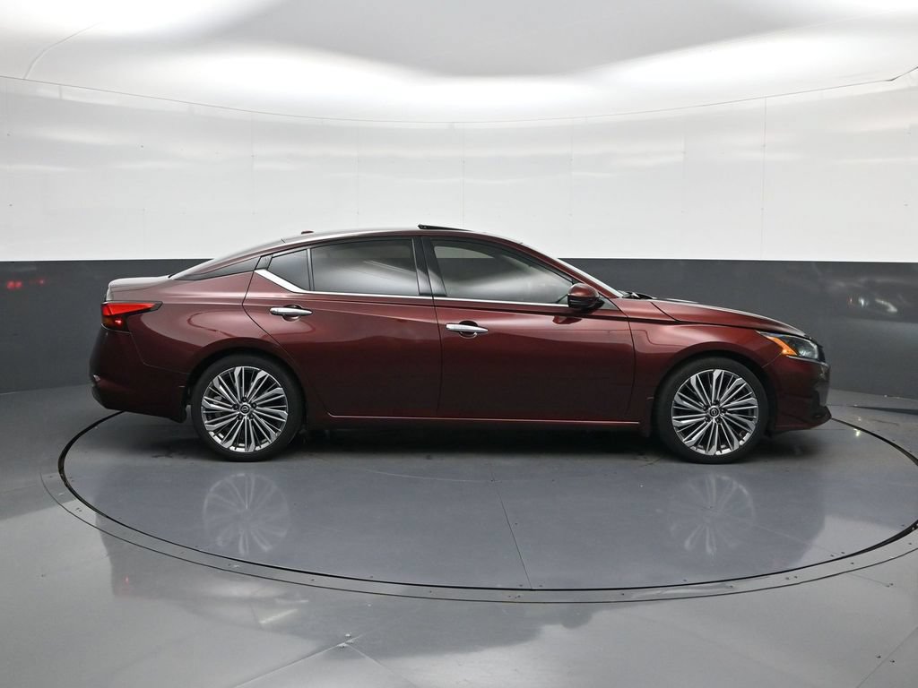 Certified 2024 Nissan Altima 2.5 SL FWD image 11