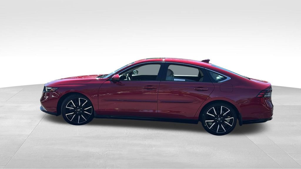 Used 2023 Honda Accord Touring image 4