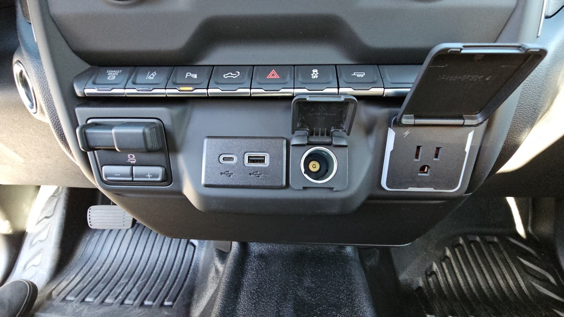 New 2025 GMC Sierra 3500 Pro w/ 1SA Pro Safety Plus Package RWD image 27