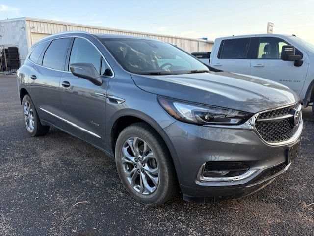 Used 2020 Buick Enclave Avenir w/ Avenir Technology Package FWD image 3